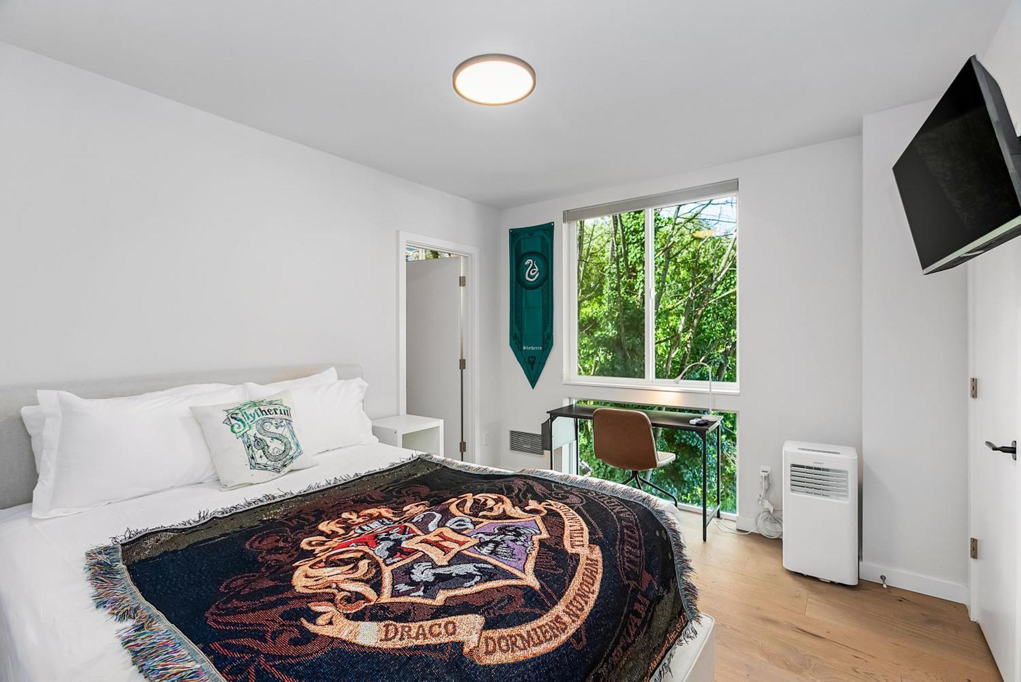 Harry Potter Sweet Suites Seattle Exterior photo